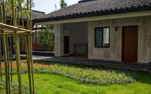 Hotels in Lady Island Resort