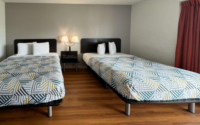 Motel 6 Butte, MT - Historic City Center