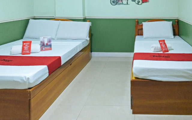 RedDoorz @ Bonifacio St Cebu