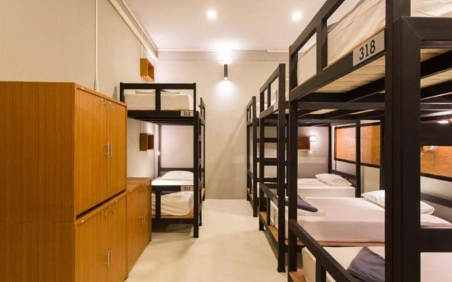 Holiday Station Hostel