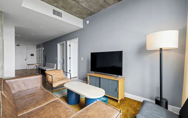 New 1BR Condo on Rainey St-Rooftop Pool