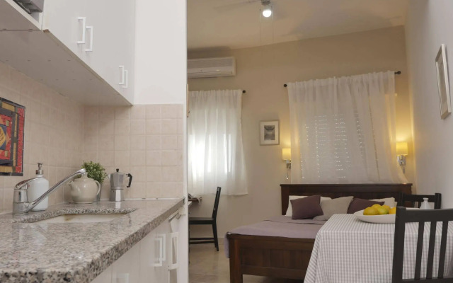 Allenby 2 Bed and Breakfast