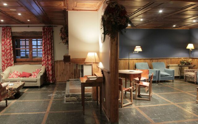 Hotel AA Chalet Bassibe Baqueira by Silken