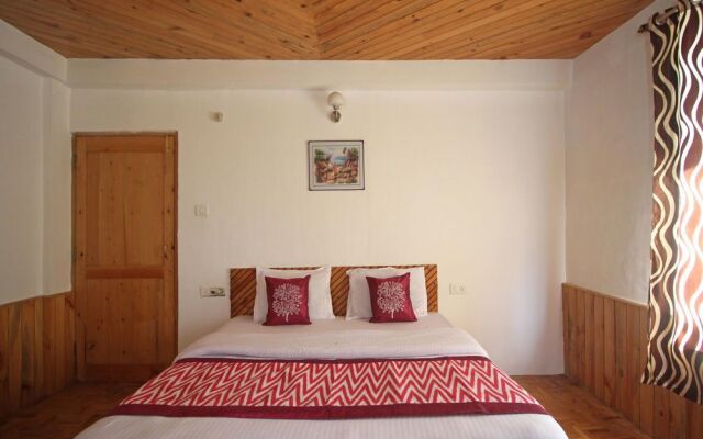 OYO 7579 Roo Cottage