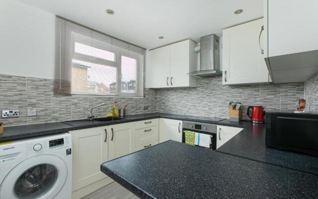 1Leta Apartment - Hatfield