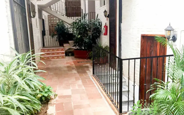Cozy stay Tropical Vibes near Beach
