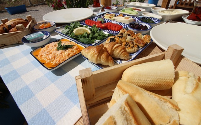 Onal Tas Konak