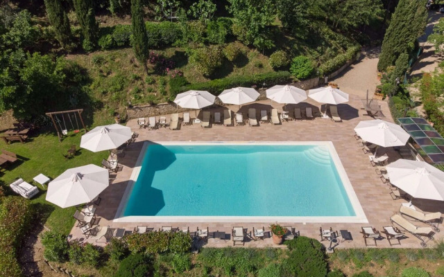 Apartment in Tuscany With Pool & Garden
