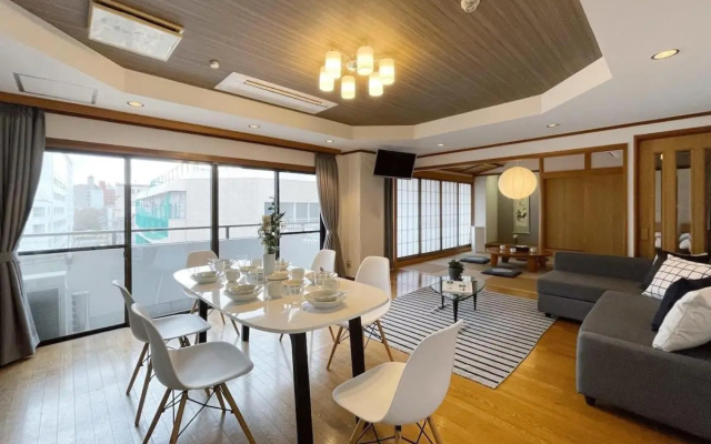 Beautiful, spacious apartment next to Peace Park – Balcony – Hiroshima