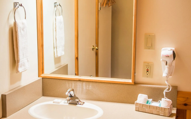 Haida House at Tllaal