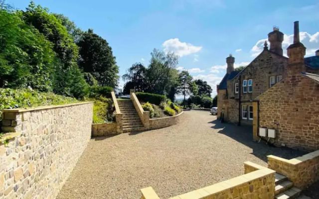 Lodge - Sleeps 18, pet Friendly & Free Parking