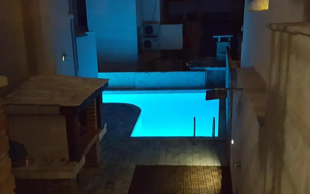 Aqua