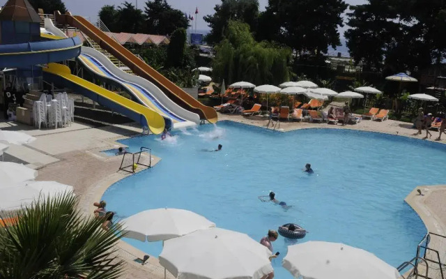 Alanya First Class Hotel
