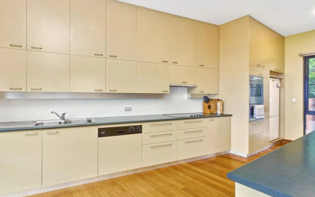 NUMBER NINE Gerroa 4pm check out Sundays