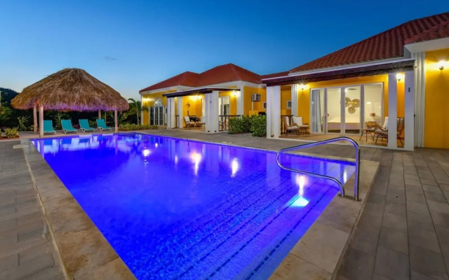 Picaron Villas in Santa Cruz