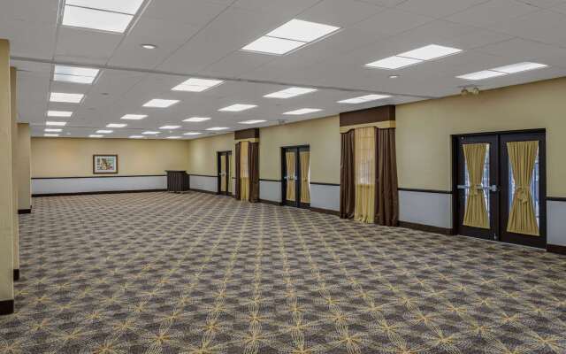 La Quinta Inn & Suites by Wyndham Tucson - Reid Park