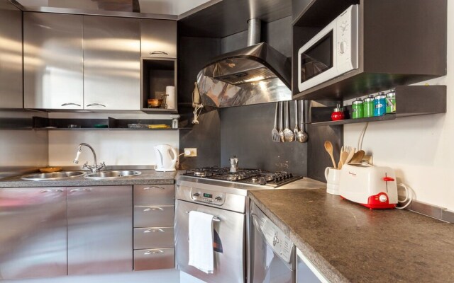 Rome as you feel - Teatro Pace Apartment