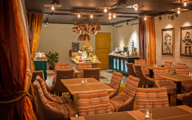 Victory Hotel