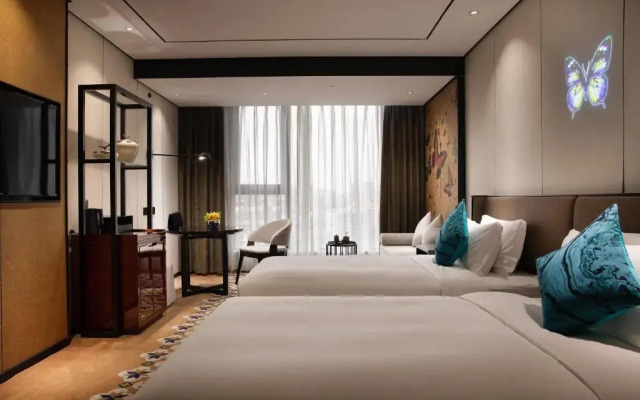 Paco Ya Hotel (Zhanjiang Guomao People's Square)