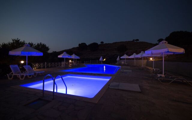 Akti Hotel & Apartments