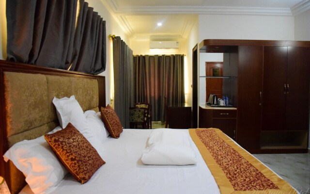 Dellagio Hotel