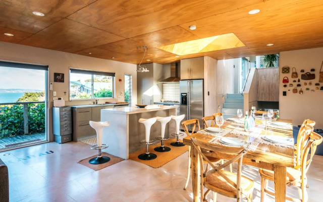 The Fat Pigeon - Omiha Holiday Home