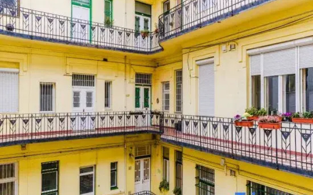 2 bedrooms + living room - your modern home in Budapest