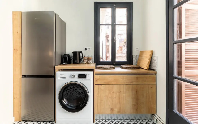Vista by halu' Spacious City Centre Home