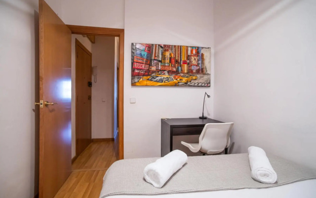 51FLO4-Well located apartment in Sant Antoni