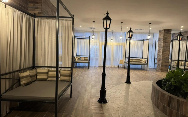 Pannonia Hotel