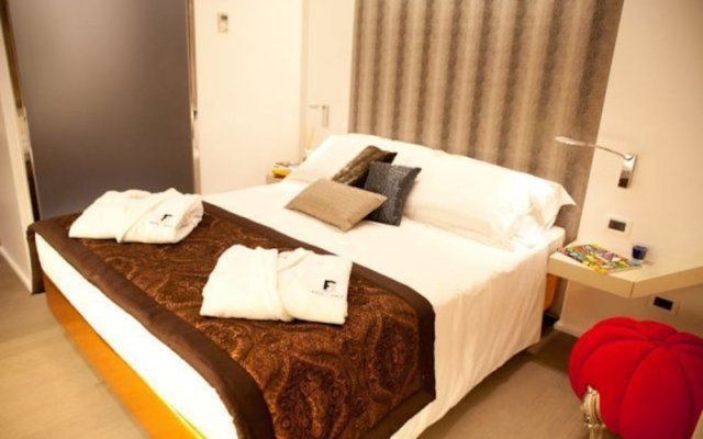 Face to Face House - Guest House