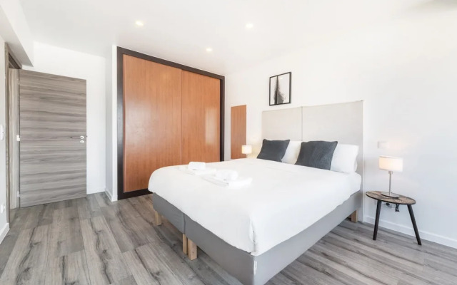 Breeze Apartment by Olala Homes