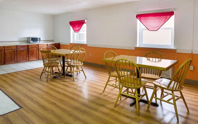 Country Hearth Inn And Suites