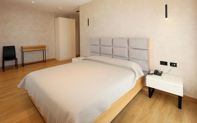 Grand White City Hotel