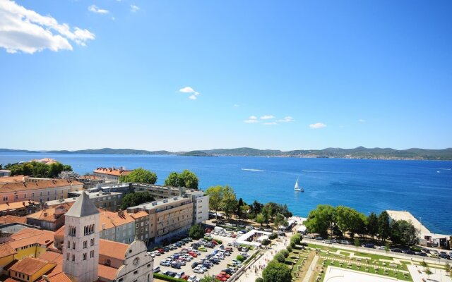 Romantic Oasis modern Apartment