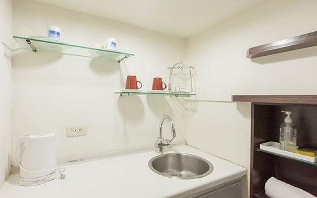 Kaohsiung near Main station - Girl House Bali style Quad room