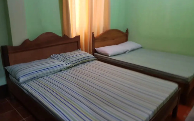 Desiree's Lodge And Transient House, Baler Aurora