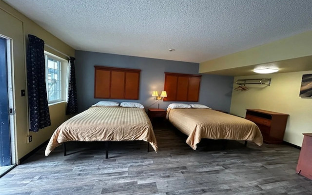 Travelers Inn by OYO Longview Kelso