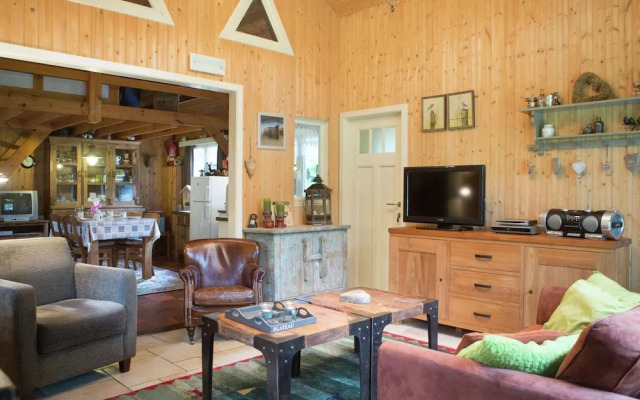 Luxurious Chalet in Oud-turnhout With Large Garden
