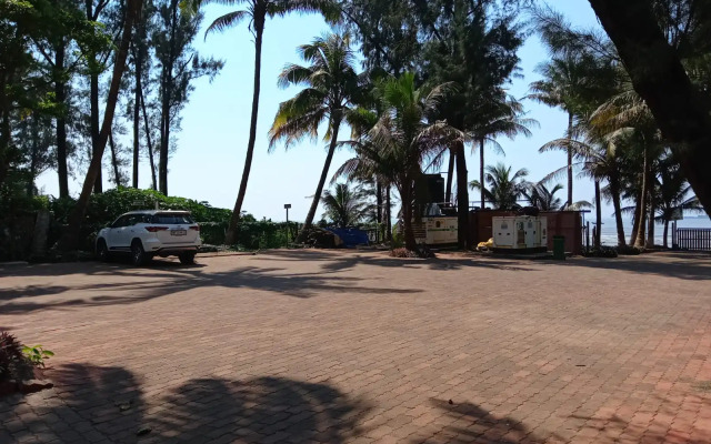 Golden Swan Beach Resort