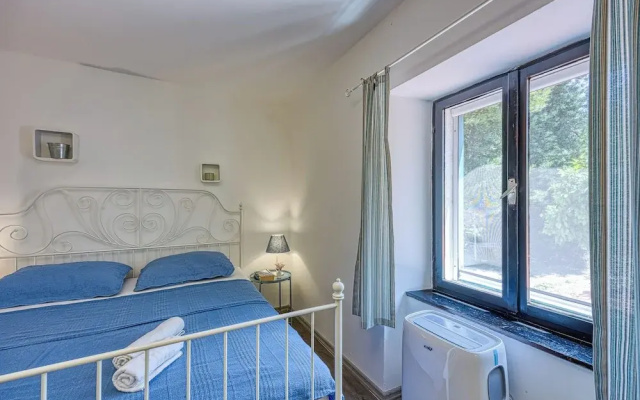 Blue Studio Apartment