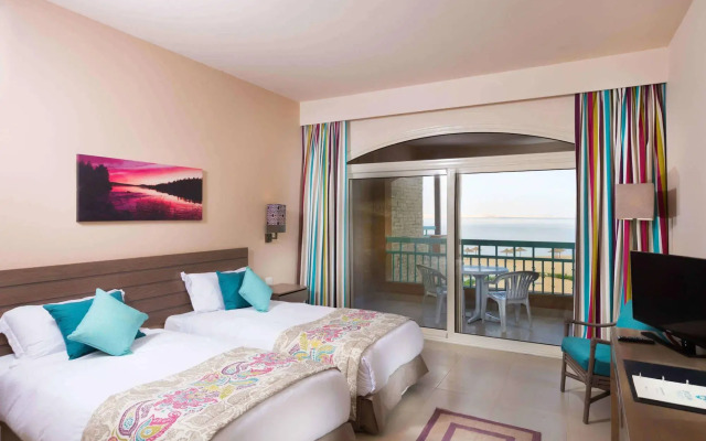 Byoum Lakeside Hotel