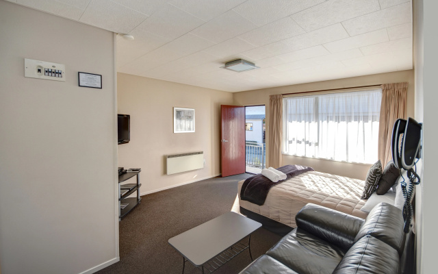 ASURE Adrian Motel — 4-star hotel in Dunedin