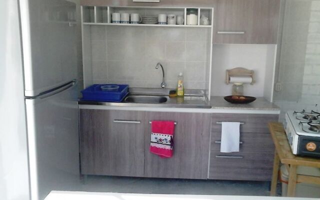 Icthus Paracas Backpacker House