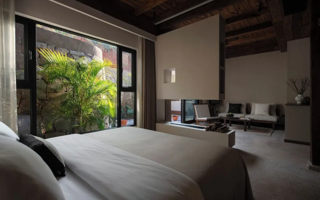 Xishuangbanna Jinghong Hidden in Nature