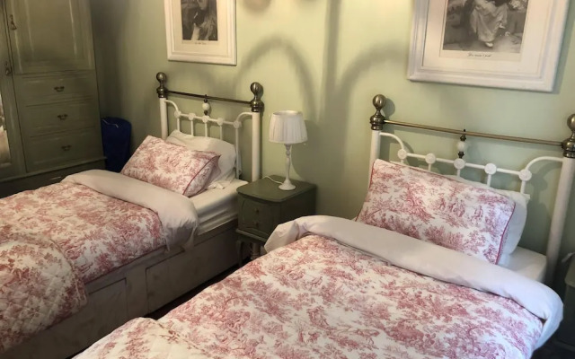 Brookhall Cottages