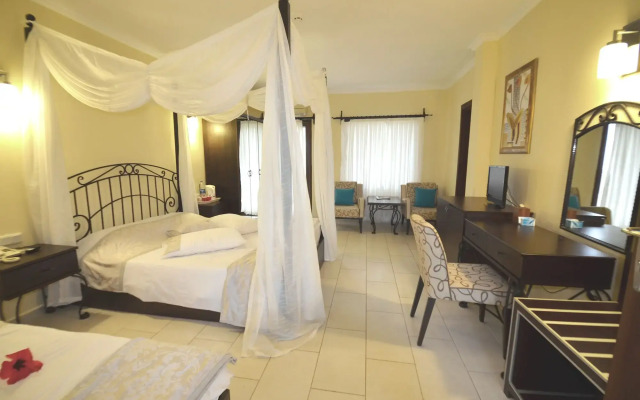 Hotel Cachet Adults Only
