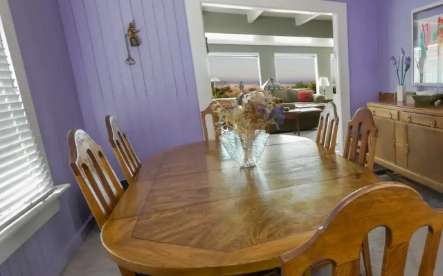 Seaside Vacation Homes