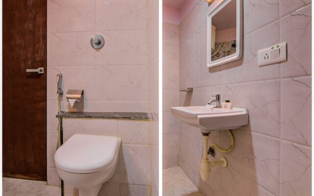 OYO 16744 Live Inn Castle