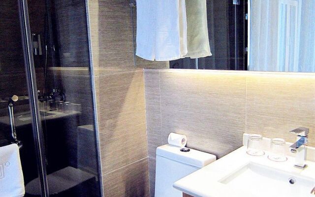 Super 8 Hotel Chongqing Da Li Tang